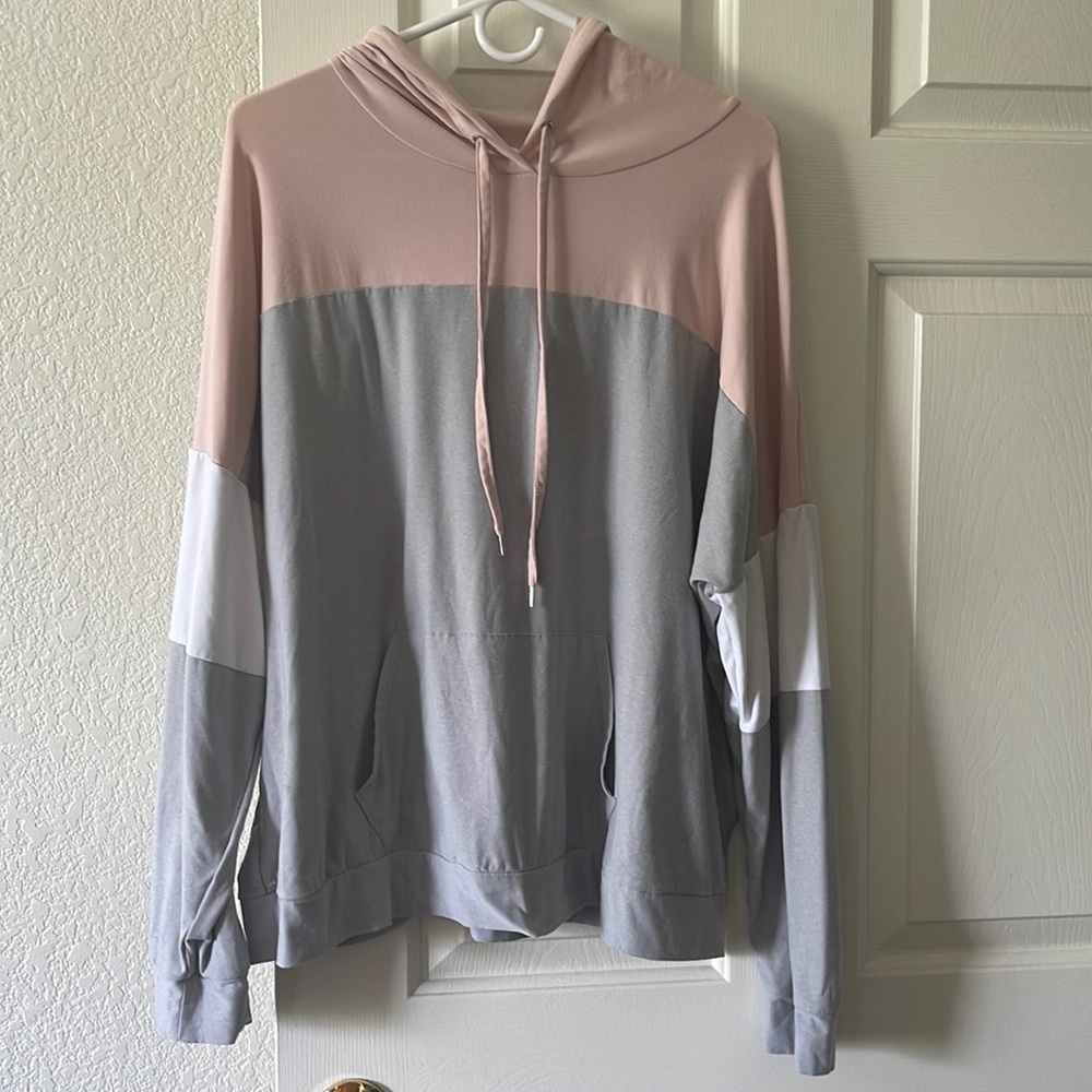 No Boundaries XXL/2XG Pink, White and Grey. Very soft, breathable. Light fabric